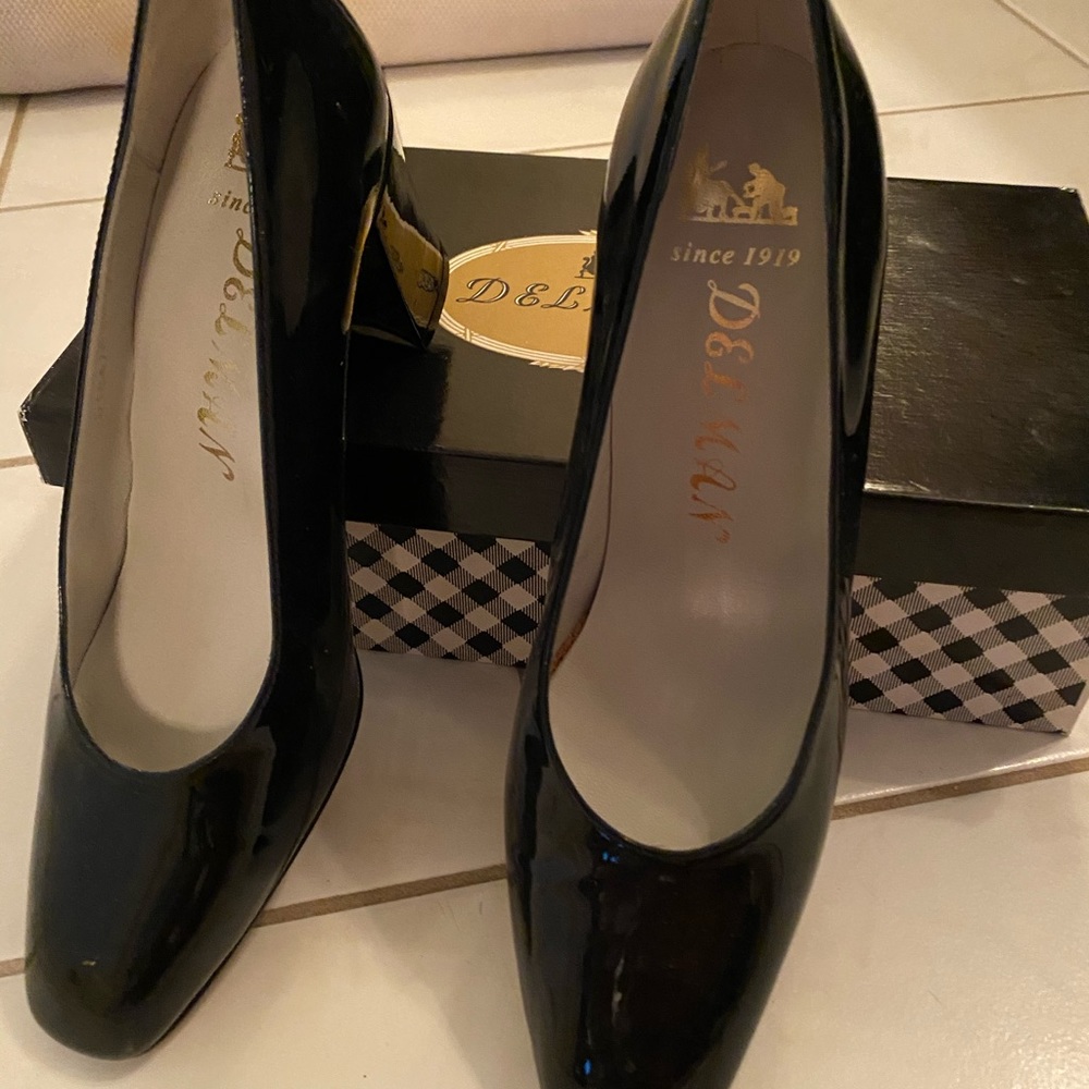 Delman Pumps